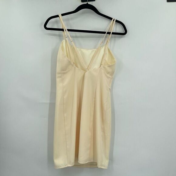 NWT Lovers and Friends Yellow Sleeveless Bodycon Strappy Mini Dress Medium - Picture 4 of 8